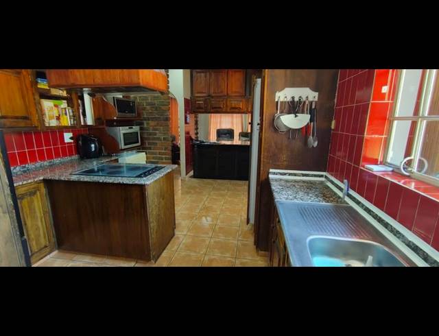 3 BEDROOM HOUSE FOR SALE IN THERESAPARK